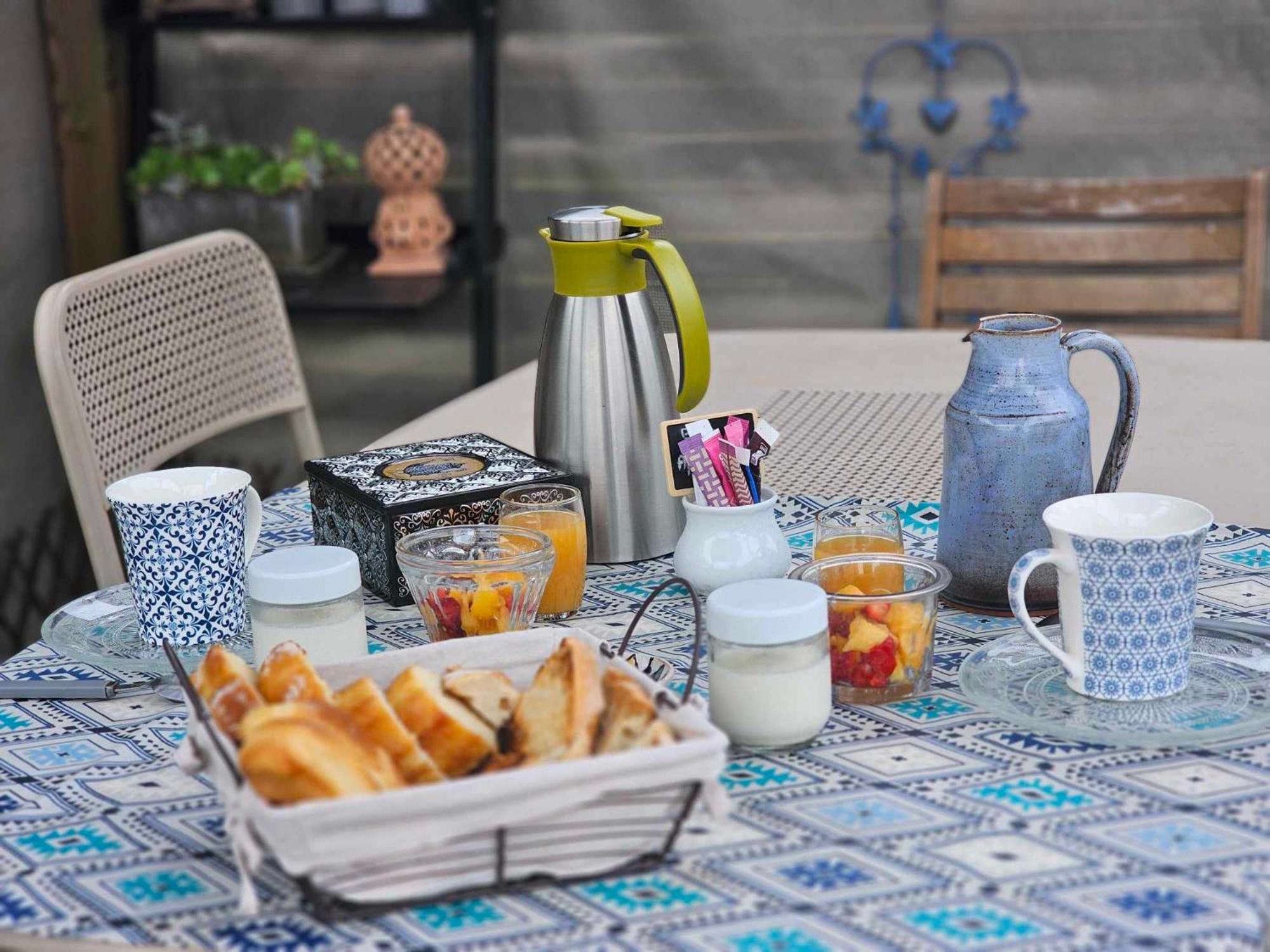 Kaiola Bed & Breakfast Saint-Georges-de-Didonne ภายนอก รูปภาพ